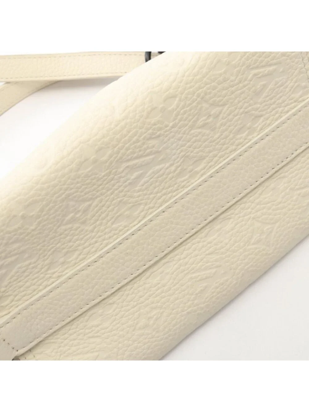 Louis Vuitton Shoulder Bag Triangle Messenger 2-Way White Leather